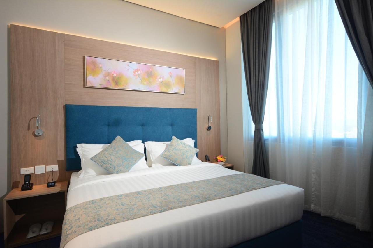 Blue Lotus Hotel Davao Экстерьер фото