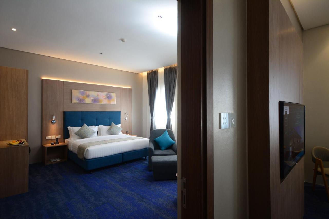 Blue Lotus Hotel Davao Экстерьер фото
